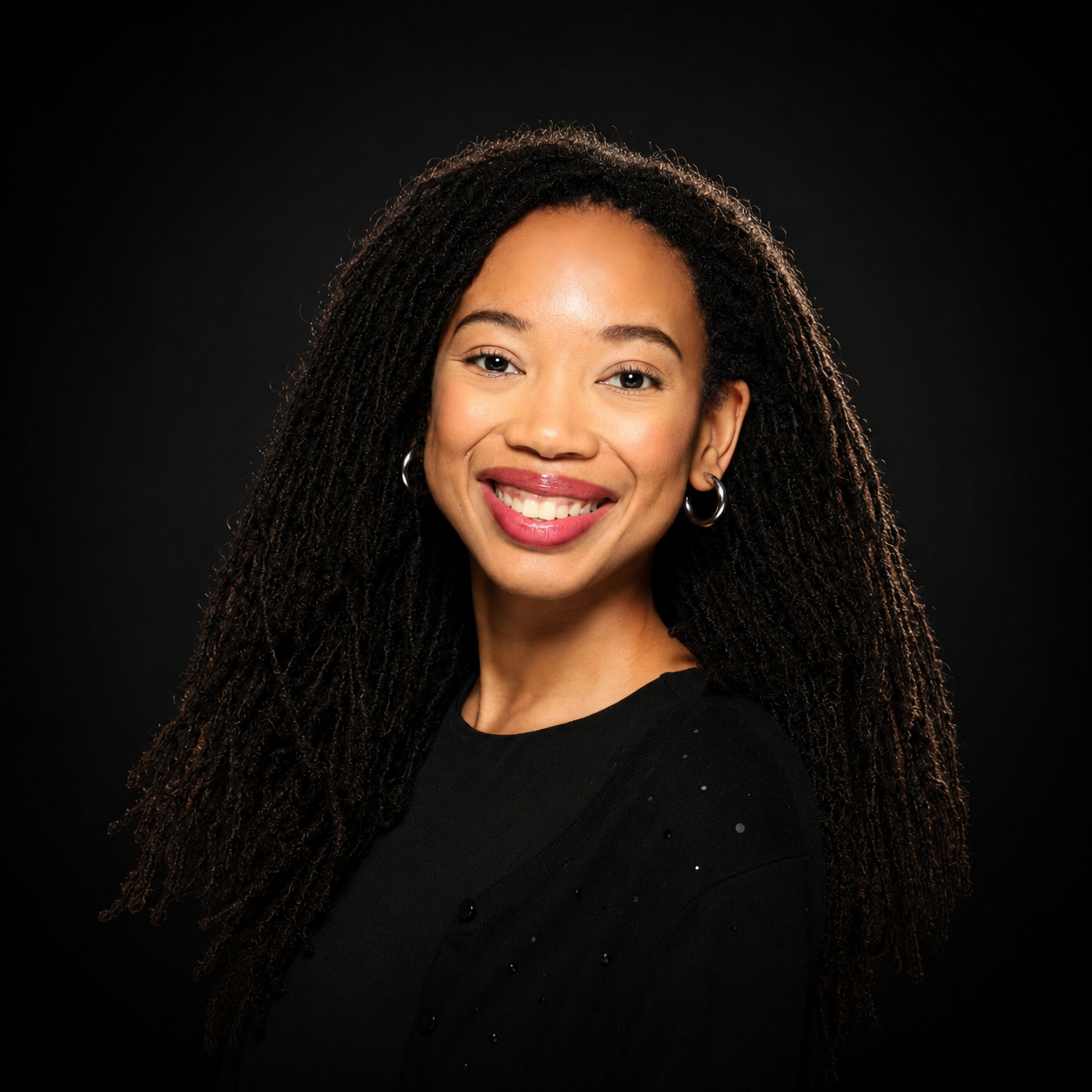 Alexis Dominique headshot