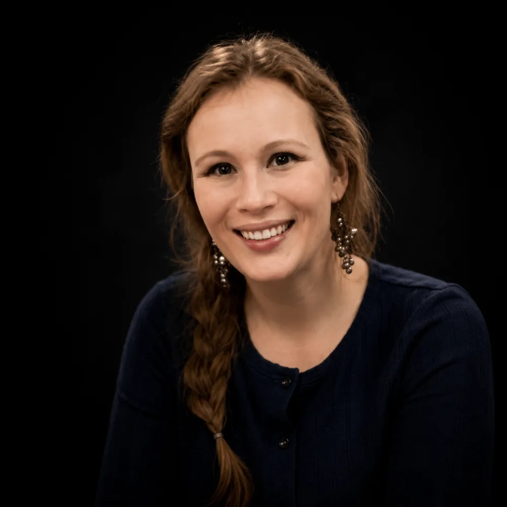 Elizabeth Mahon headshot